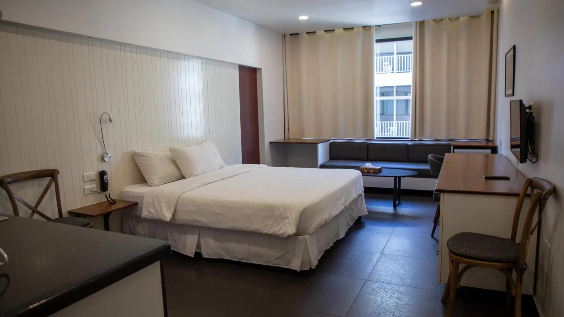 Hamra Urban Gardens Hotel Beirut 3*,